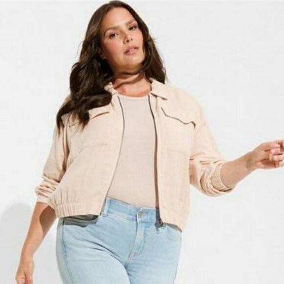 ✨ Torrid Cream Dual Fold Zip Front Cropped Jacket 4X NWT - Picture 1 of 14